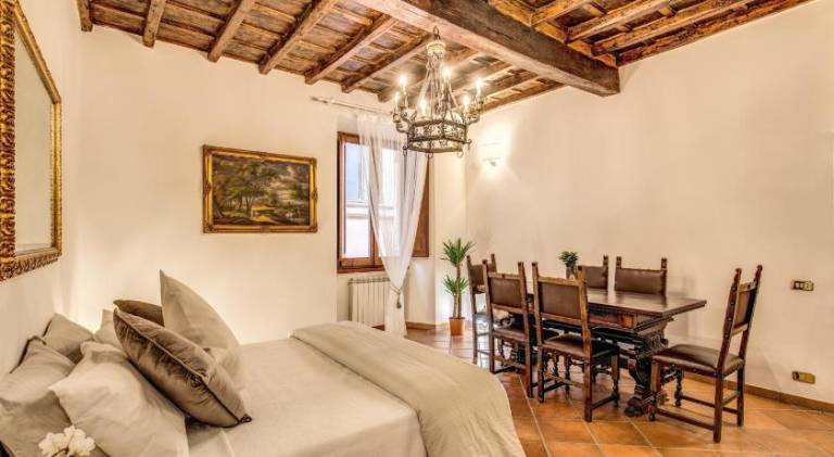 Rental apartment with hot tub | Next to Trevi Fountain | Pets are welcome — photo 2
