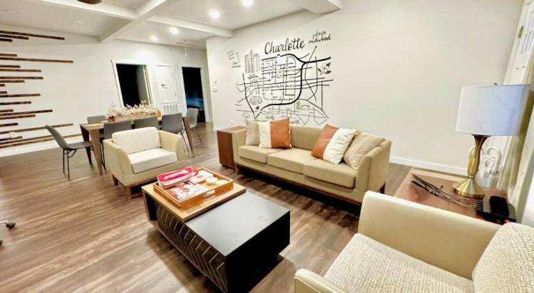 House with 3 rooms for 8 persons in Charlotte, NC