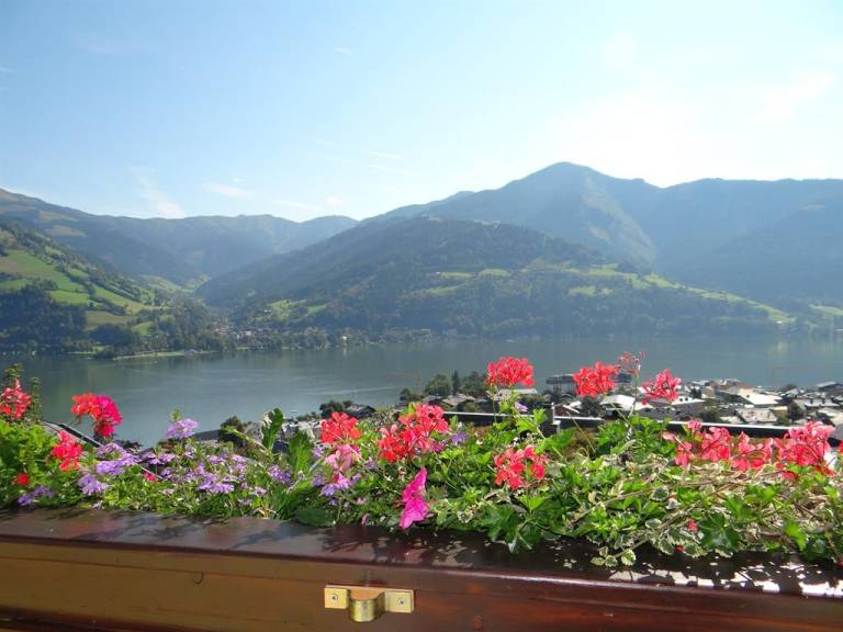 Apartment with garden & terrace | Lake view — photo 4