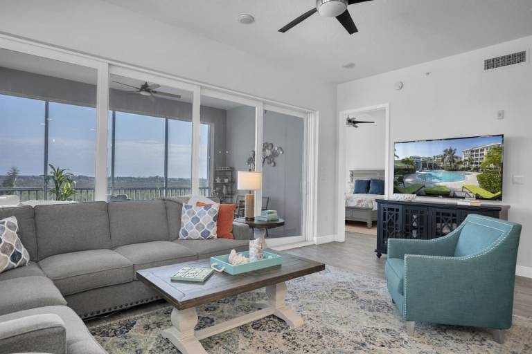 Family-friendly lovely condo with patio, grill & private pool | Water view | Pets are welcome in Bradenton, FL