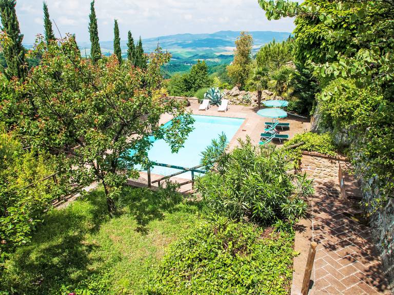 Fully equipped big house with yard, private pool & terrace | Dogs allowed — photo 2