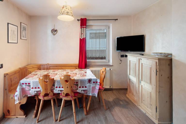 Apartment 'Giulia' with Mountain View, Shared Garden and Balcony — photo 4