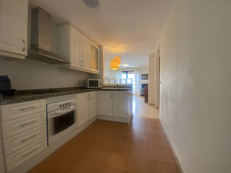 Apartment with yard & pool — photo 4