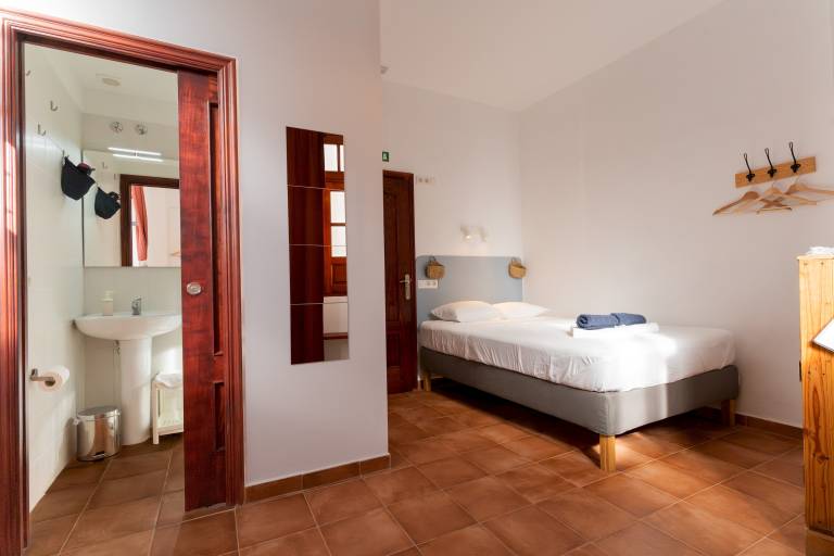 TenoHomes Calm En Suite Room in Buenavista Abache