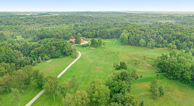 411 m&sup2; Ferienhaus