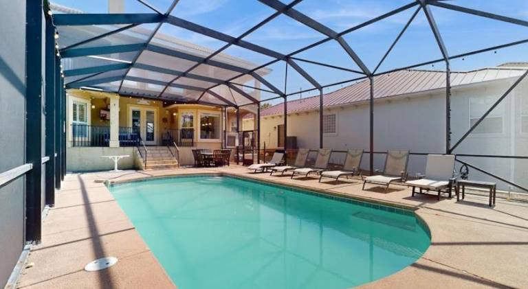 House with pool in Destin, FL