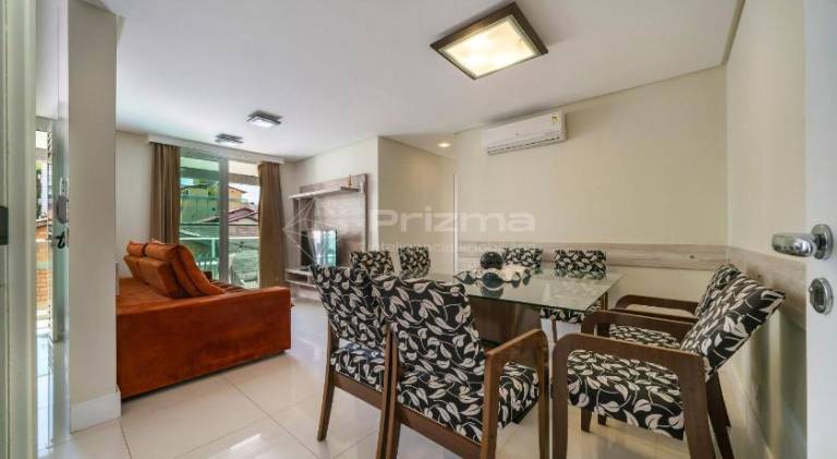 Holiday apartment with 3 rooms for 7 persons in Bombinhas