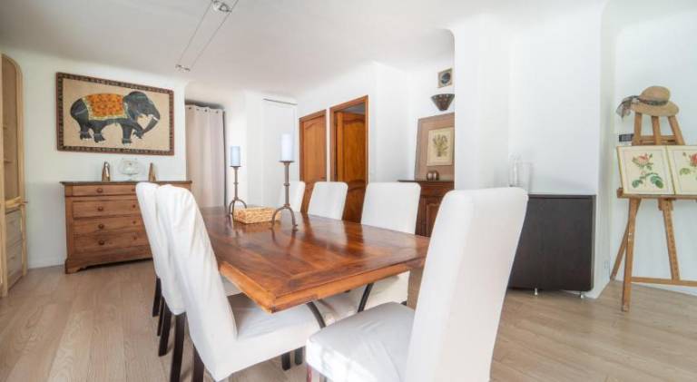 Villa with pool & hot tub | Pets are welcome — photo 4