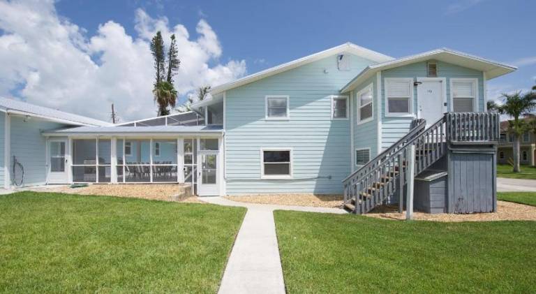 House with pool in Fort Myers Beach, FL