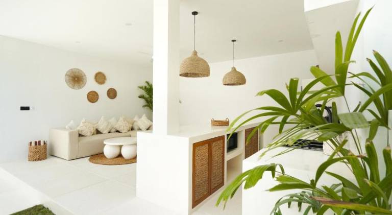 Villa with private pool, terrace & garden | Perfect for remote work | Pet-friendly — photo 2