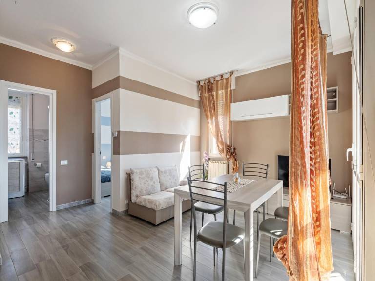 Fully equipped vacation home with patio | Next to the beach | Pet-friendly in Ameglia