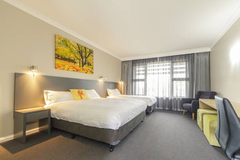 Motel  Cowra