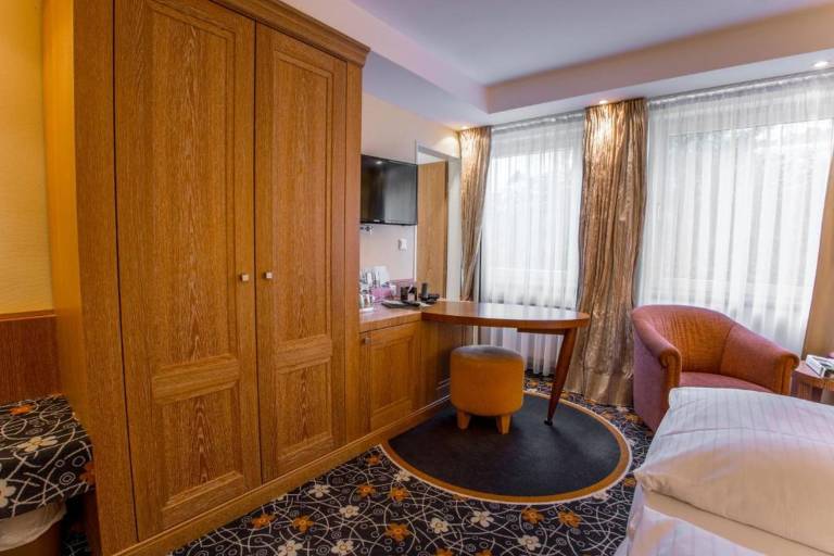 Romantik Hotel Platte, (Attendorn), LHS 08573 NEU — photo 4