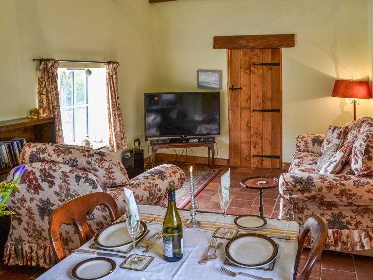 Cottage with garden | River view — photo 3