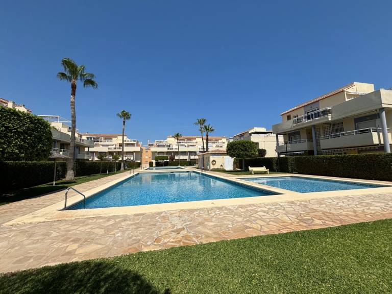 Apartment with garden & patio in Denia