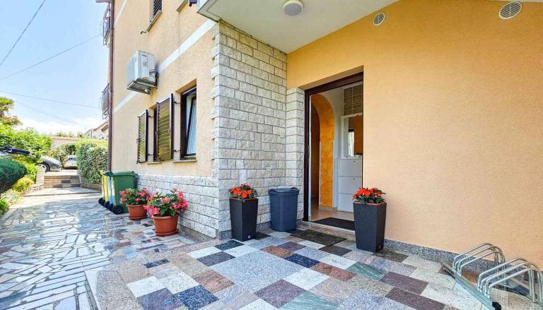 Holiday apartment with air conditioning, Internet and Barbecue — photo 4