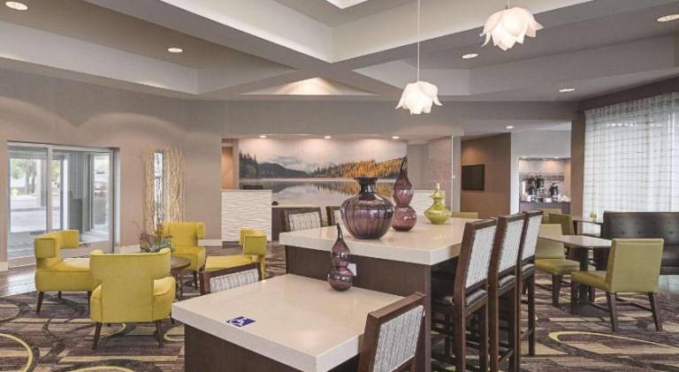 La Quinta Inn & Suites by Wyndham Orem University Parkway — photo 3