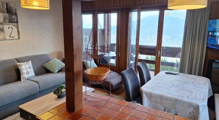 Apartment with pool & sauna — photo 2