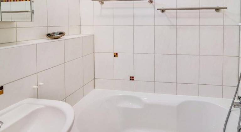 Holiday apartment with 2 rooms for 4 persons — photo 2