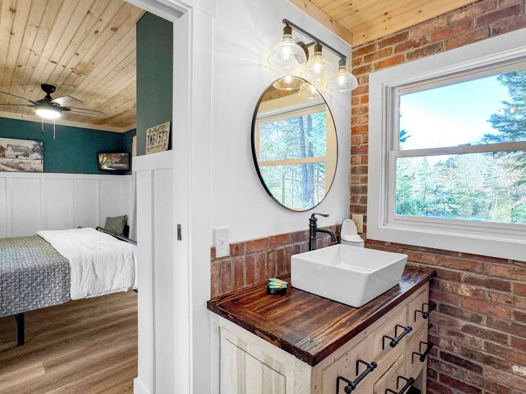 Cabin Salem