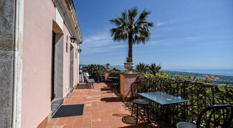 Children-friendly house with grill, terrace & garden | Pets allowed — photo 3