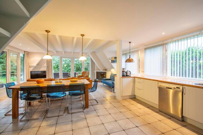 Ample villa with patio & yard | Pet-friendly — photo 3
