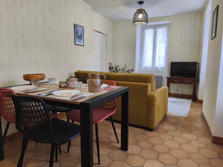 Holiday apartment with fast internet in Marvejols