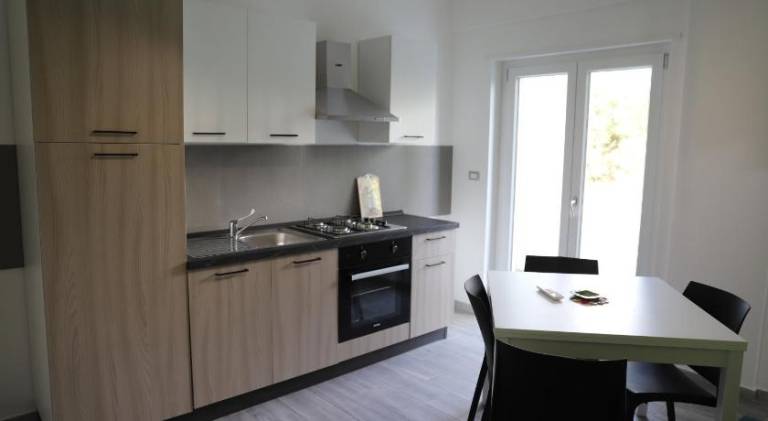 Holiday apartment with patio & pool — photo 4