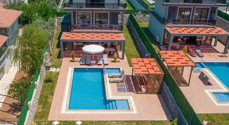 Villa with terrace, garden & private pool — photo 4