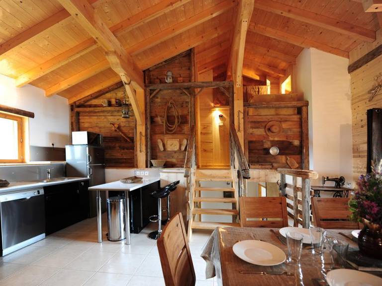 Terrace, balcony, fireplace or stove, parking, tv, 150m², Les Menuires — photo 4