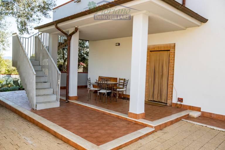 Rental apartment with BBQ, garden & pool — photo 4