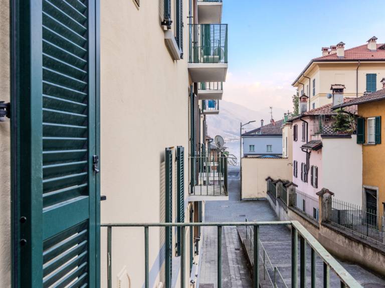 Ferienwohnung mit Hund in Dongo, Comer See für max. 4 Personen Ferienwohnung mit Hund in Dongo, Comer See für max. 4 Personen