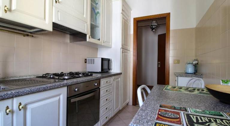 Rental apartment with garden — photo 2