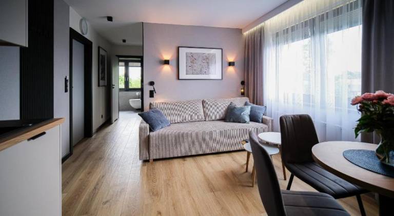 STAY AT Nadmorska 12- apartamenty i pokoje nad morzem — photo 2