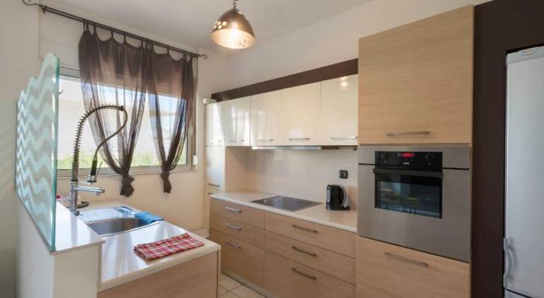 Fully equipped beautiful holiday apartment with patio & yard | Perfect for remote work | Pet-friendly — photo 3