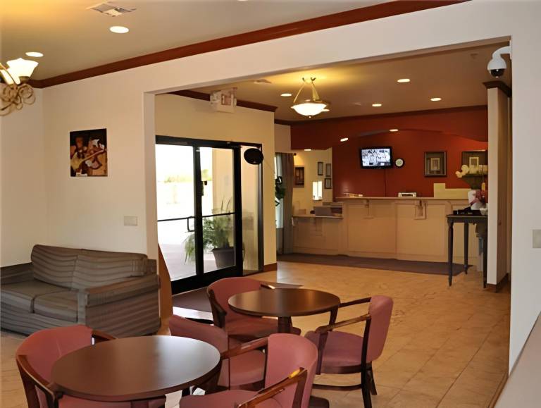 Boca Chica Inn and Suites — photo 3