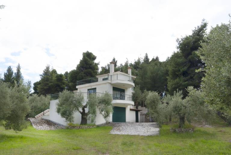 Villa Spathies Beach