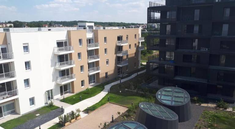 Serviced apartment with garden, pool & terrace — photo 4