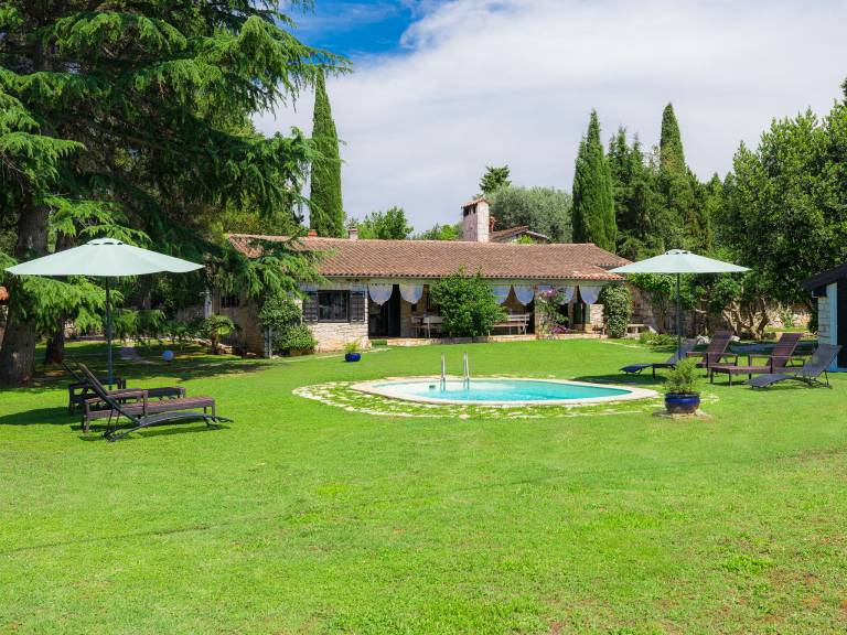 Fully equipped big house with private pool, terrace & garden | Sea view | Pet-friendly — photo 2