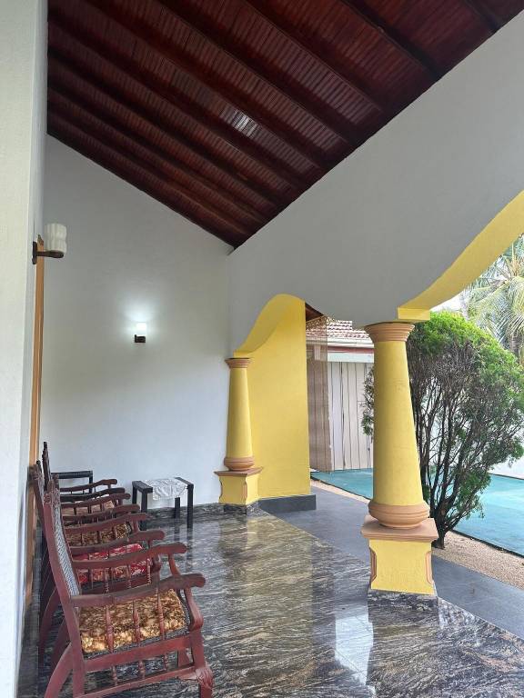Villa with BBQ, yard & pool | Water view — photo 5