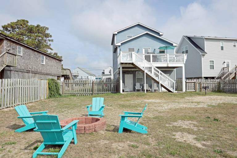 CH113- Beautiful 3 BR on Canal- Stunning Interiors- Sunset Views- Fire Pit! — photo 3