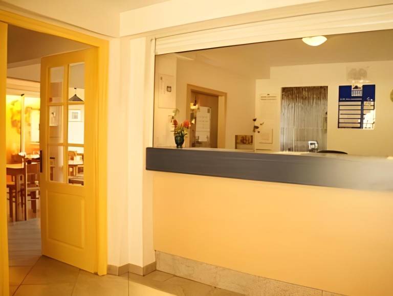 Brit Hotel Essentiel Deltour Mende — photo 5