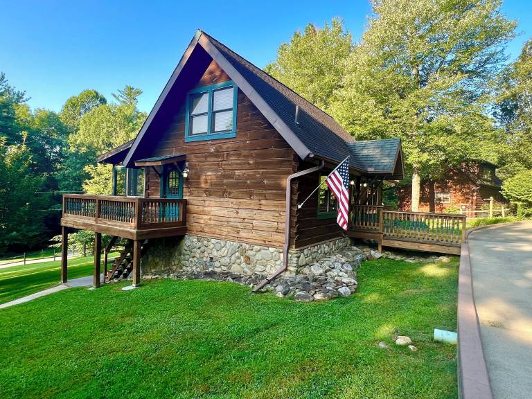 Cabin  Saluda
