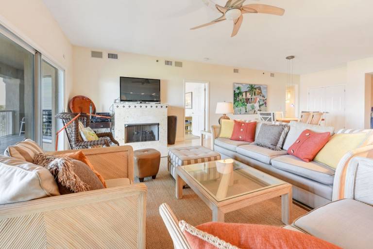 Condo Crescent Beach