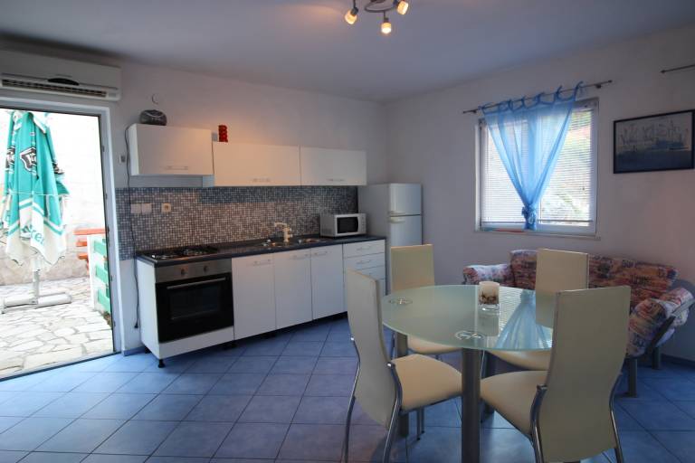 Rental apartment with terrace & barbeque | Sea view — photo 5