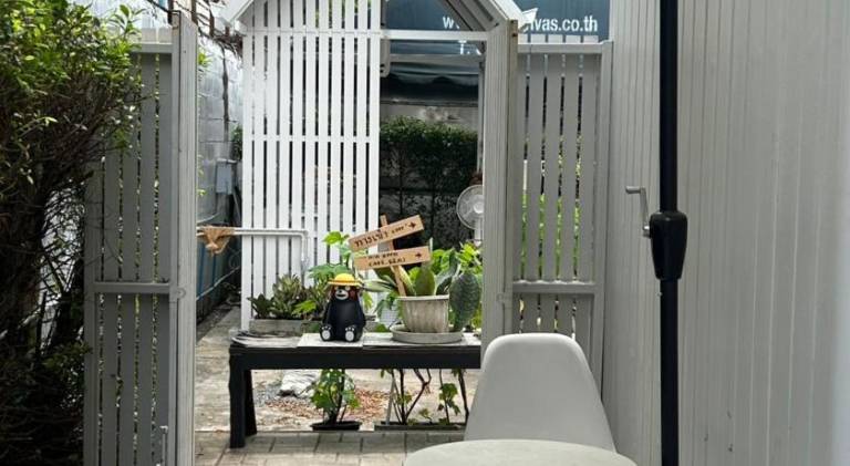Holiday apartment with garden — photo 2