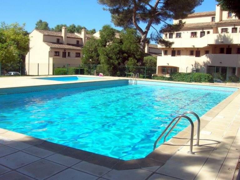 Apartment with pool | Nature view — photo 4