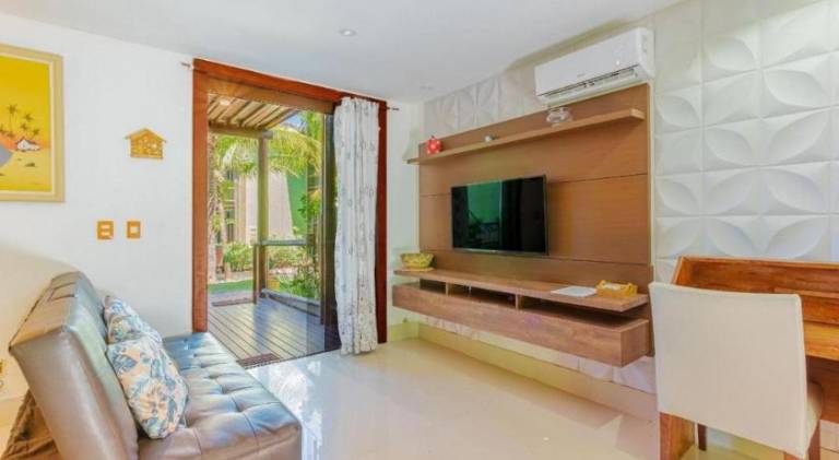 Villa with pool | Pet-friendly — photo 2