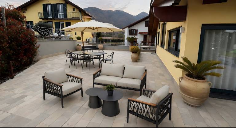 Villa Degli Dei with Mountain Views, Wi-Fi, and Air Conditioning — photo 3