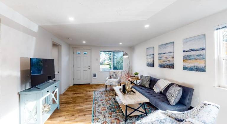 House with 1 room for 4 persons in Eugene, OR